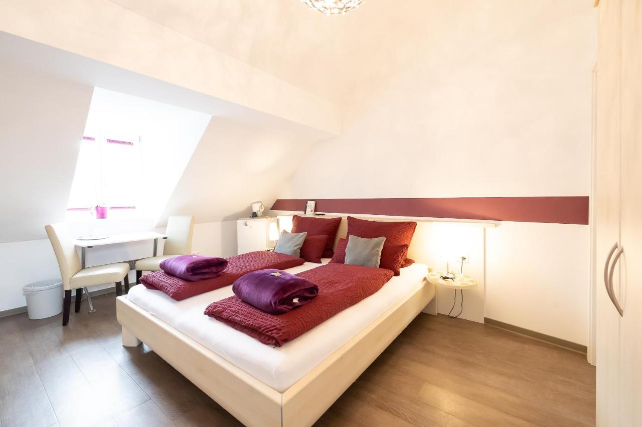 Hotel Dah-Inn Дахау Экстерьер фото
