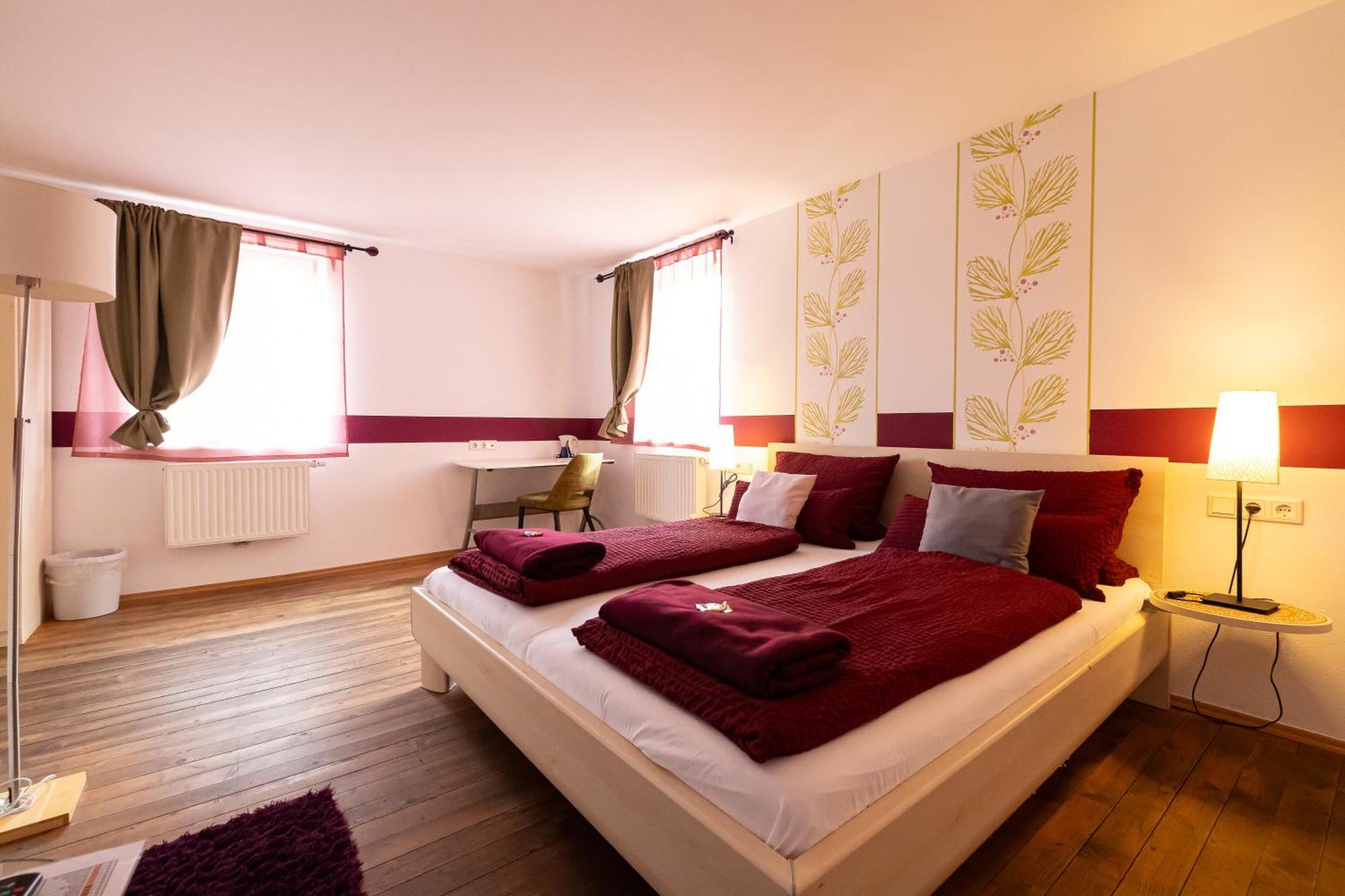 Hotel Dah-Inn Дахау Экстерьер фото